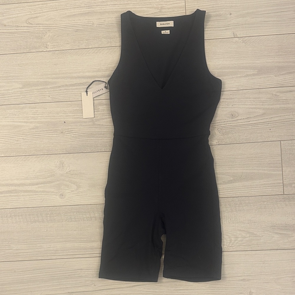 BNWT Aritzia Babaton Contour Sleeveless Romper in Navy
